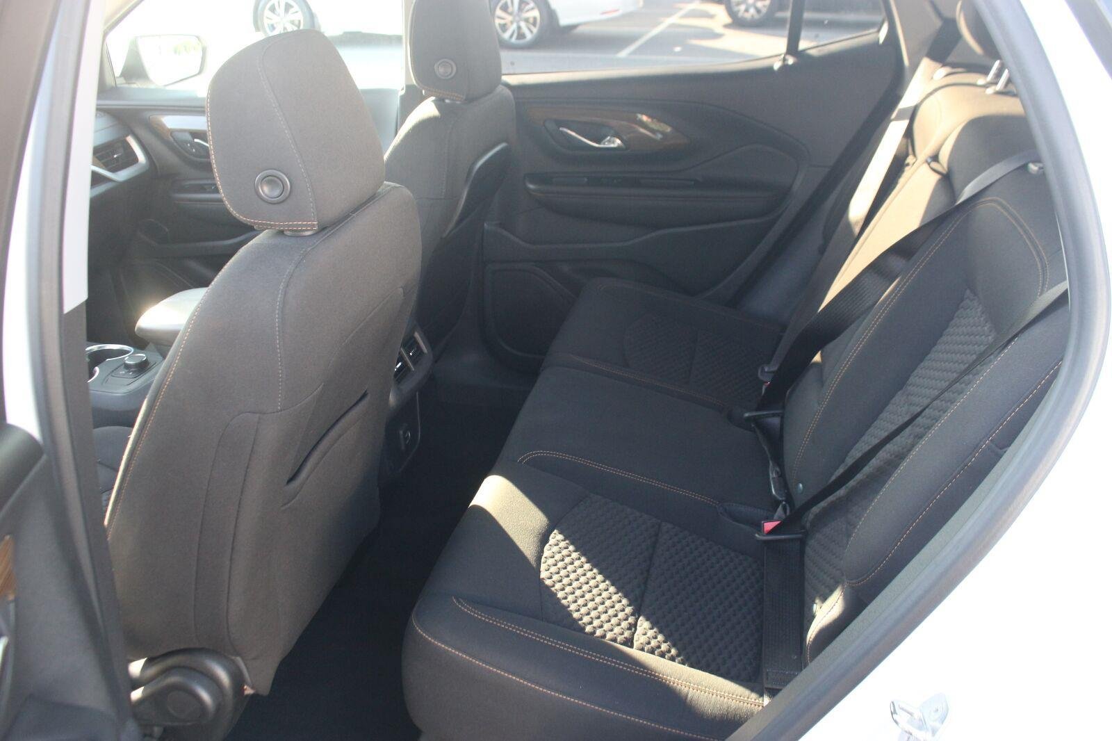 Used 2020 GMC Terrain SLE FWD image 31