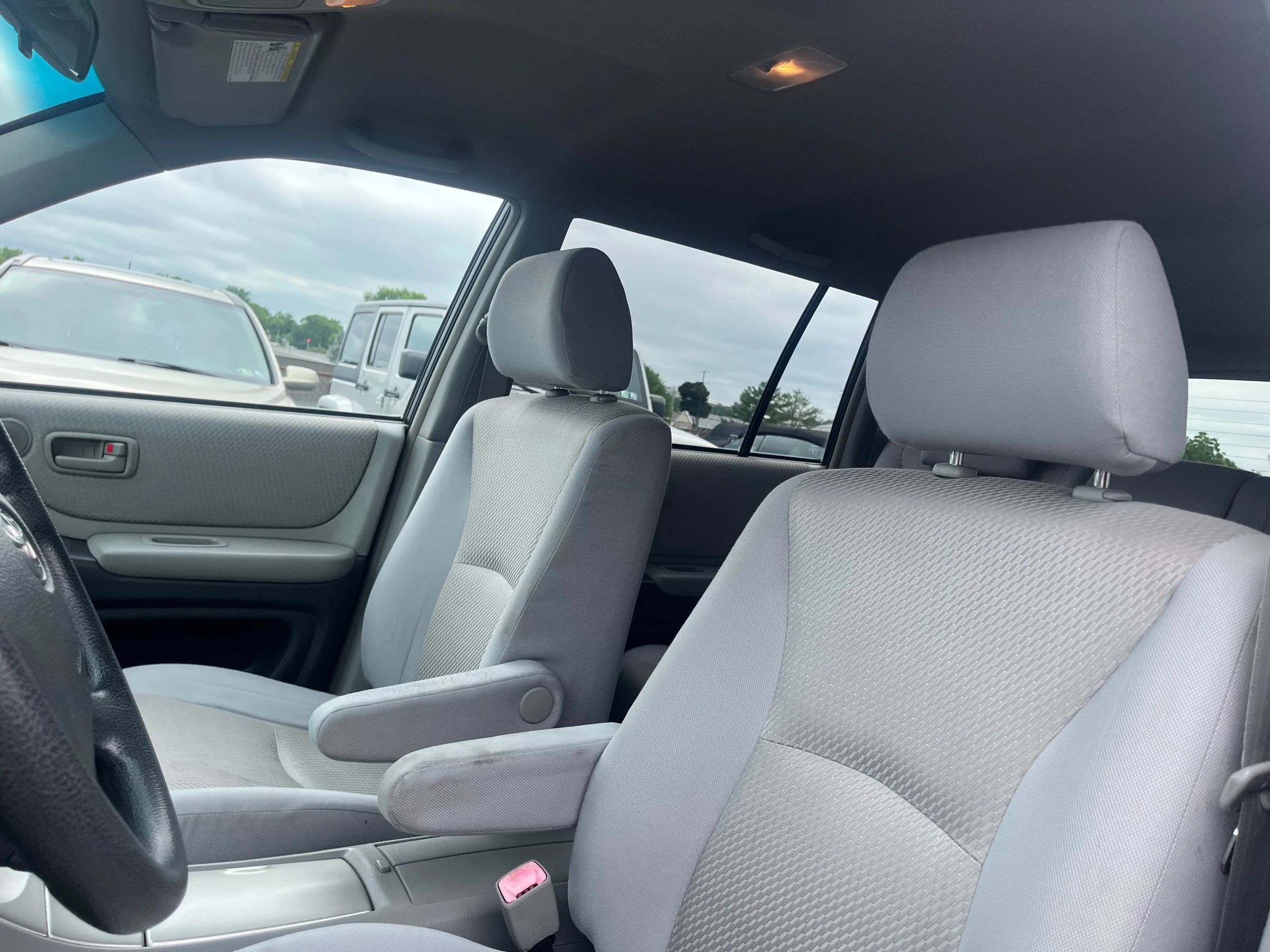 Used 2004 Toyota Highlander 4WD V6 image 9