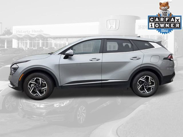 Used 2024 Kia Sportage LX image 2