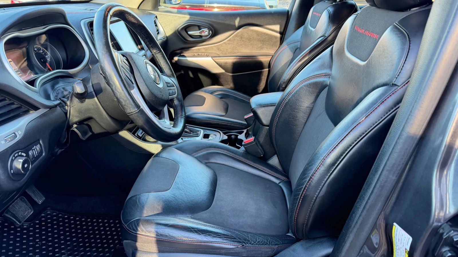 Used 2017 Jeep Cherokee Trailhawk w/ Cold Weather Group image 46