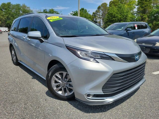 Used 2022 Toyota Sienna XLE FWD image 8
