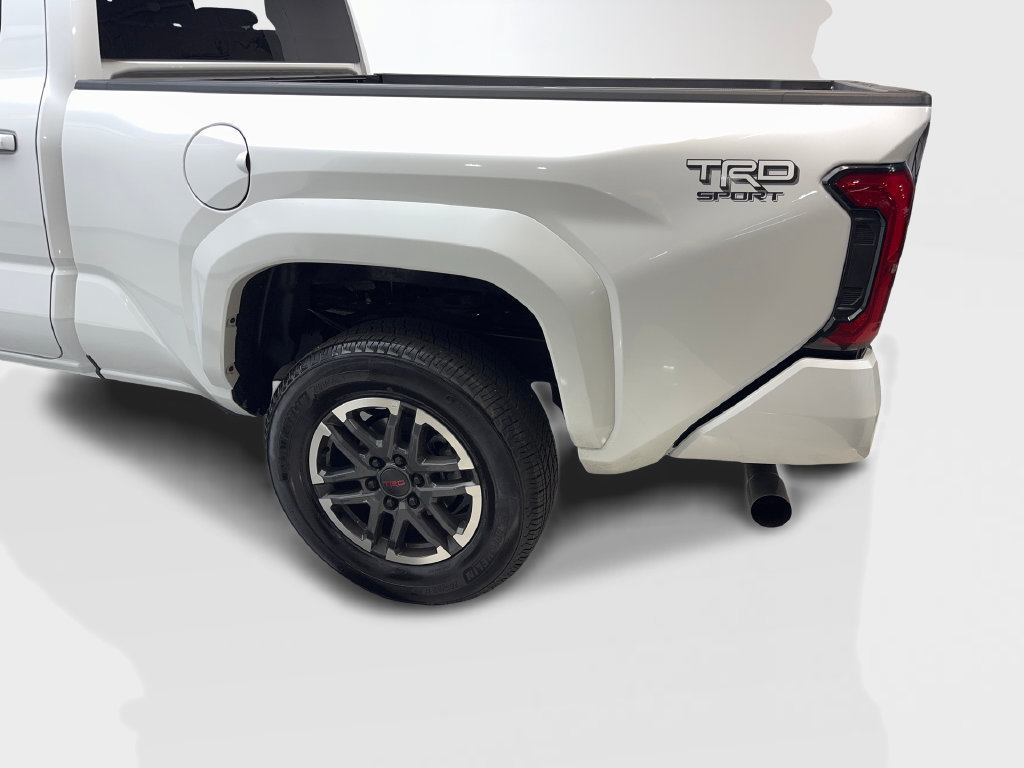 Used 2025 Toyota Tacoma TRD Sport AWD/4WD image 18