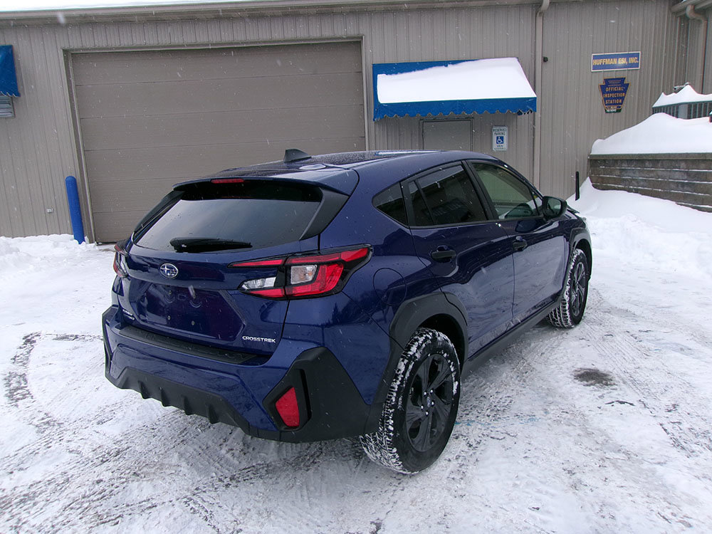 Used 2024 Subaru Crosstrek 2.0i AWD/4WD image 6