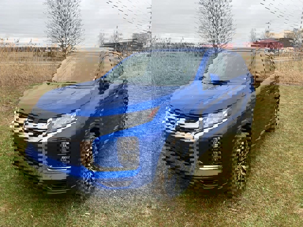 Used 2025 Mitsubishi Outlander Sport SE image 3