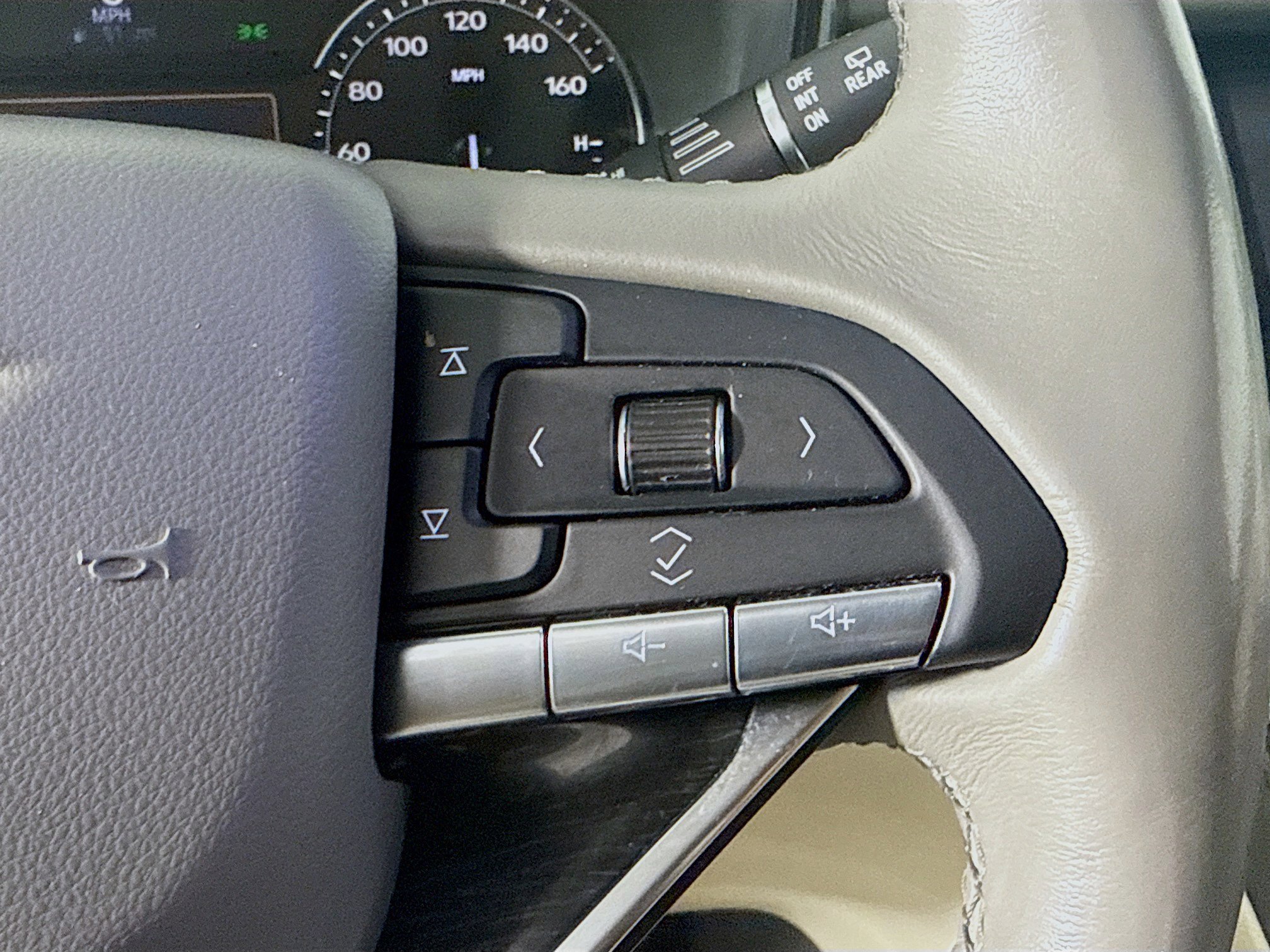 Used 2020 Cadillac XT6 Premium Luxury AWD/4WD image 15