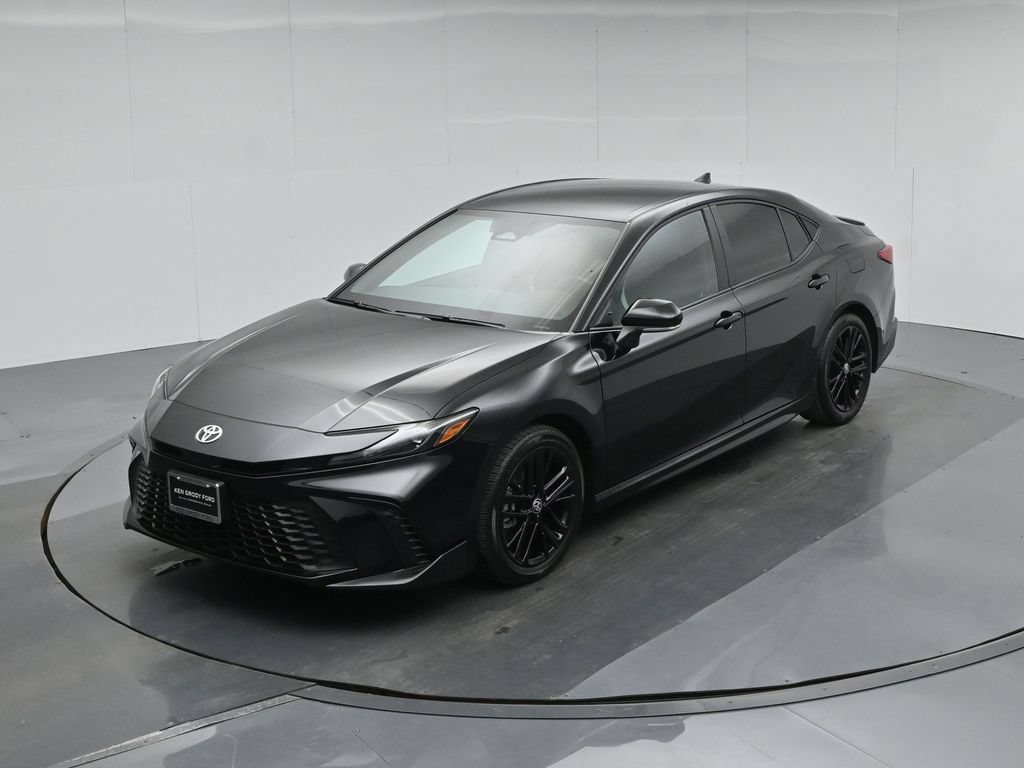 Used 2026 Toyota Camry SE FWD image 37