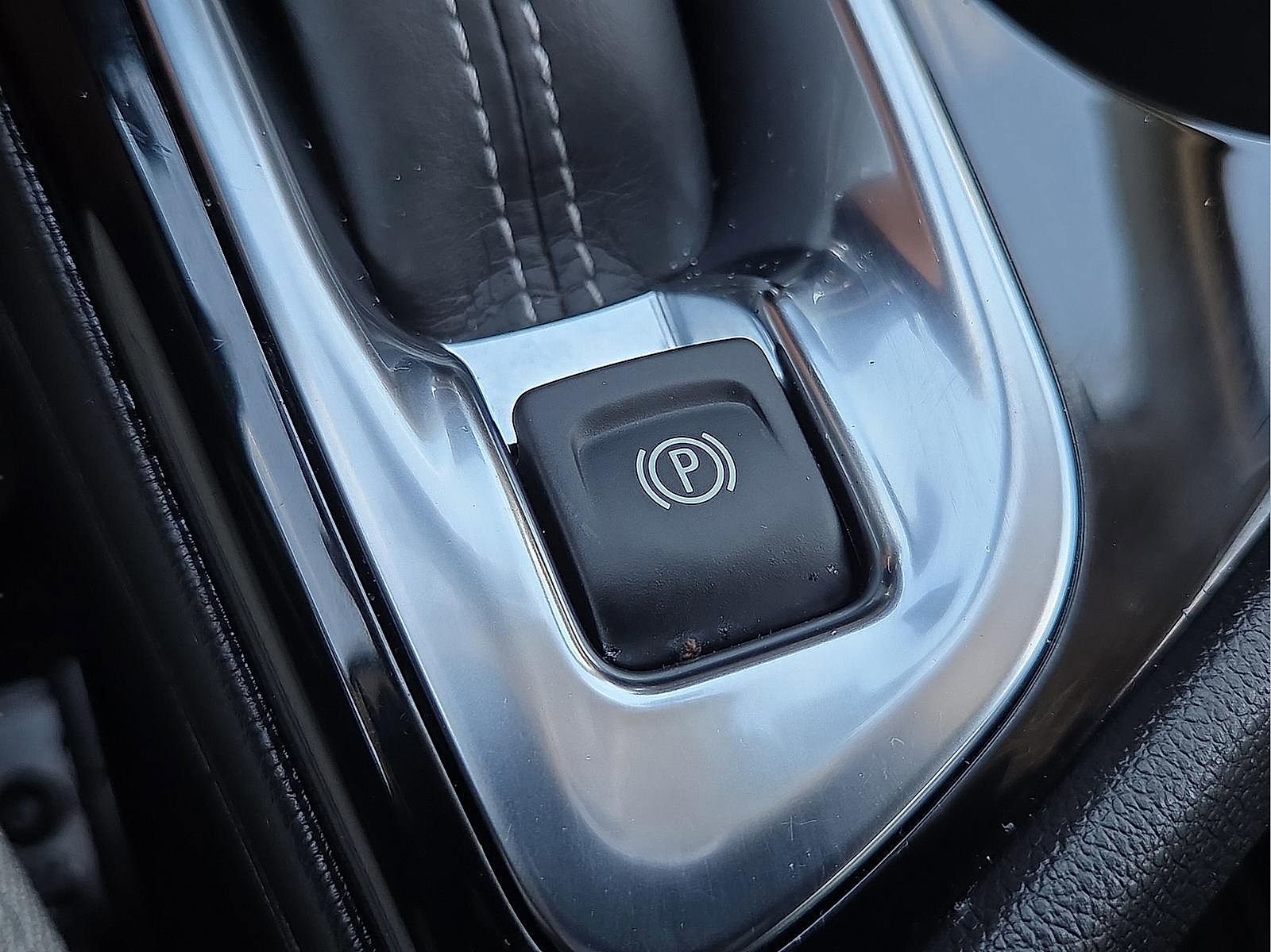 Used 2025 Buick Encore GX Sport Touring w/ Comfort Package FWD image 22