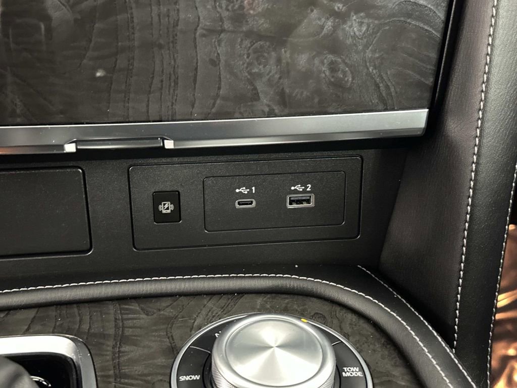 Used 2024 INFINITI QX80 Luxe image 14