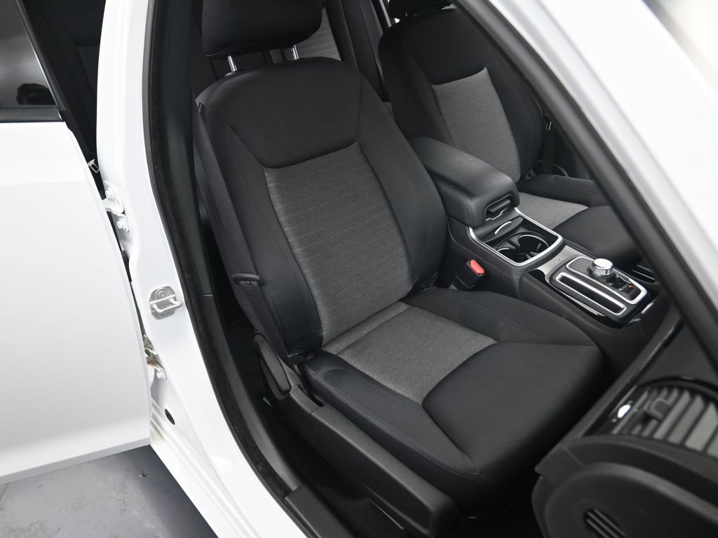 Used 2023 Chrysler 300 Touring w/ Sport Appearance Package image 12