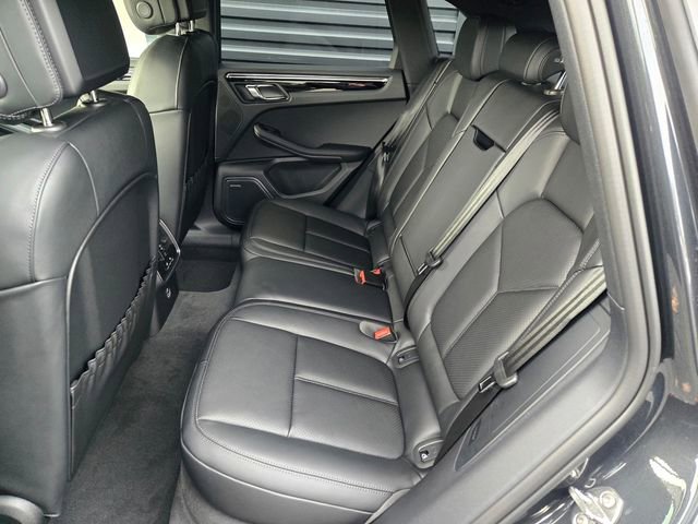 Used 2026 Porsche Macan image 18