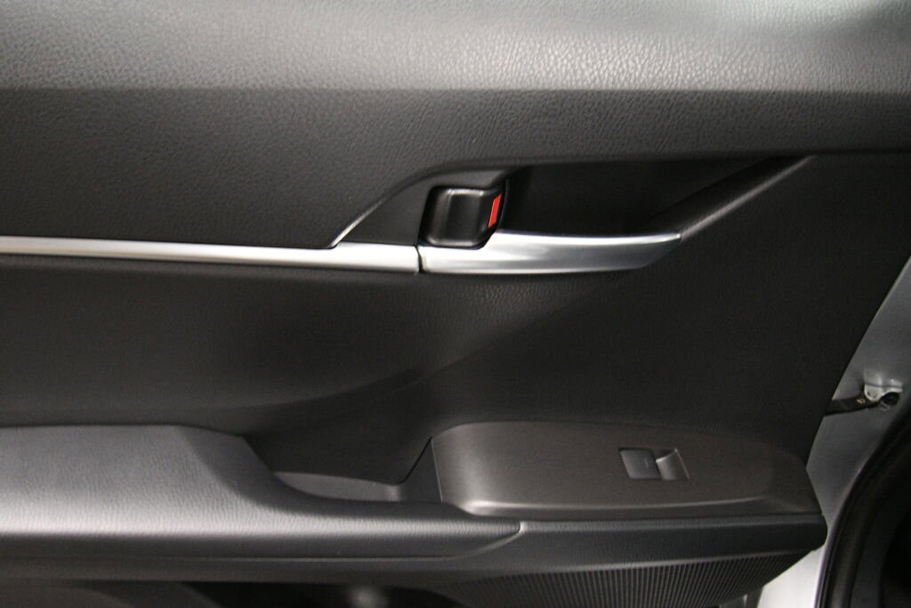 Used 2023 Toyota Camry LE FWD image 21