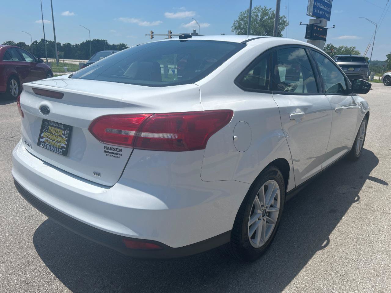 Used 2018 Ford Focus SE FWD image 5