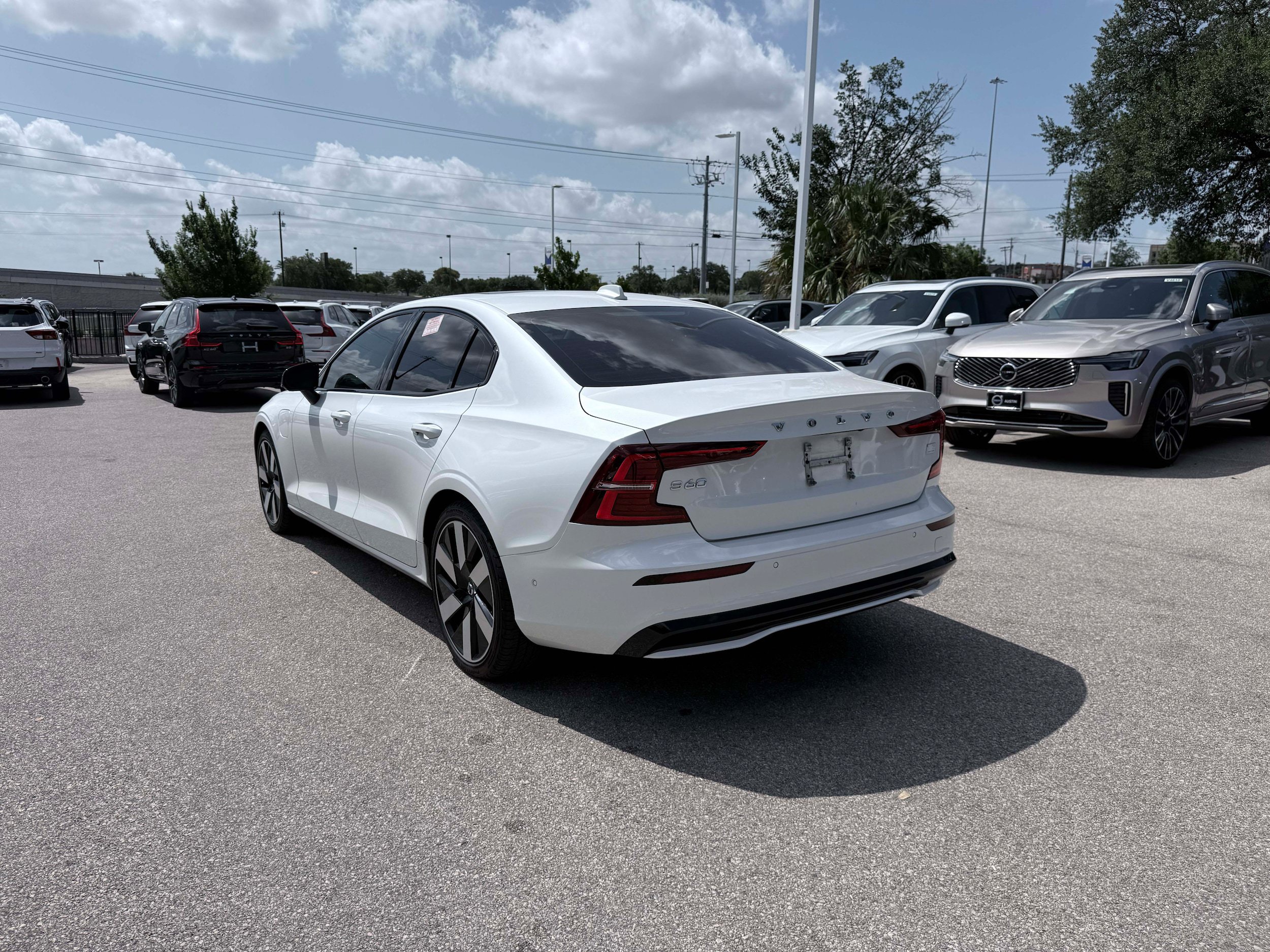 Certified 2024 Volvo S60 T8 Plus w/ Climate Package AWD/4WD image 3