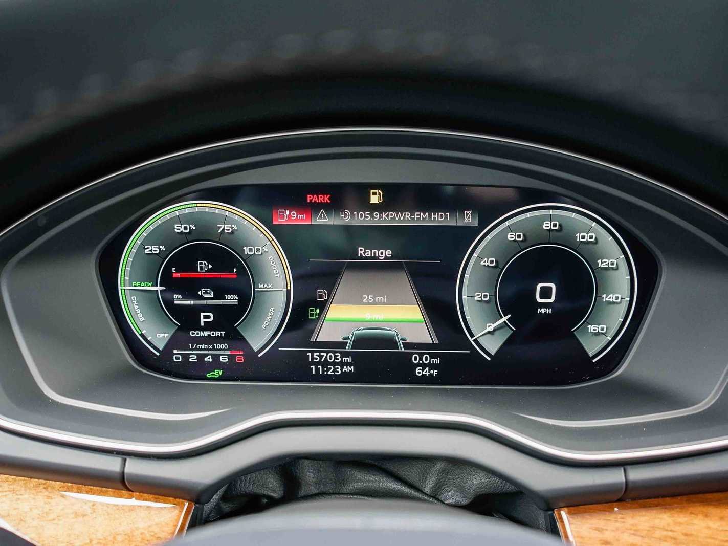 Used 2023 Audi Q5 e Premium w/ Convenience Package image 24