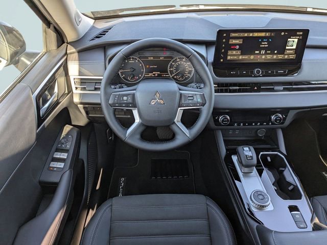 New 2026 Mitsubishi Outlander SE FWD image 14