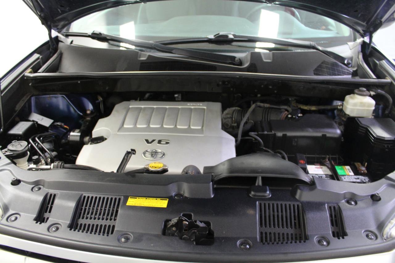 Used 2011 Toyota Highlander Limited w/ Tow Pkg AWD/4WD image 36