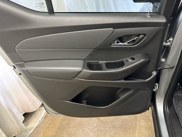 Certified 2023 Chevrolet Traverse LT FWD image 24