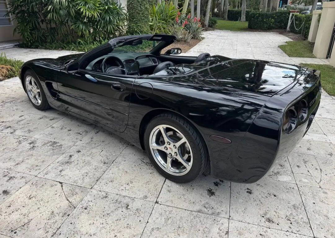 Used 2003 Chevrolet Corvette Convertible w/ Preferred Equipment Group1 image 3