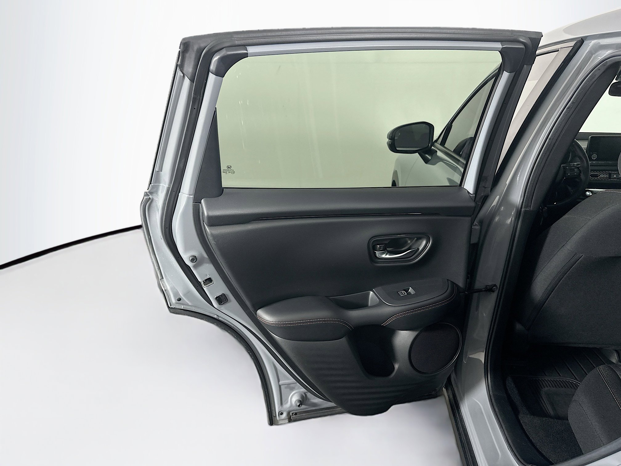 Used 2025 Honda HR-V Sport image 25