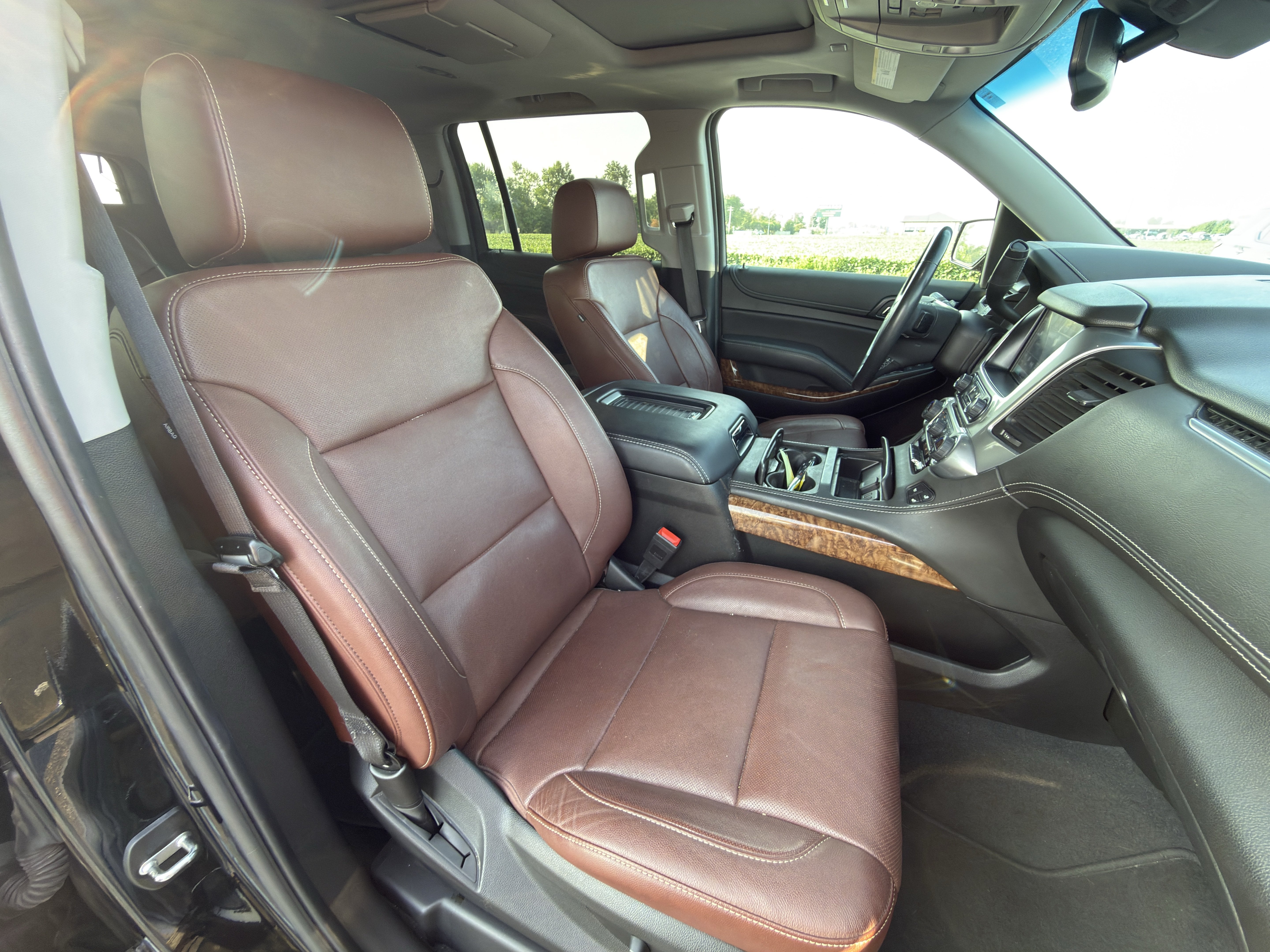 Used 2019 Chevrolet Suburban Premier w/ Premier Plus Edition AWD/4WD image 12