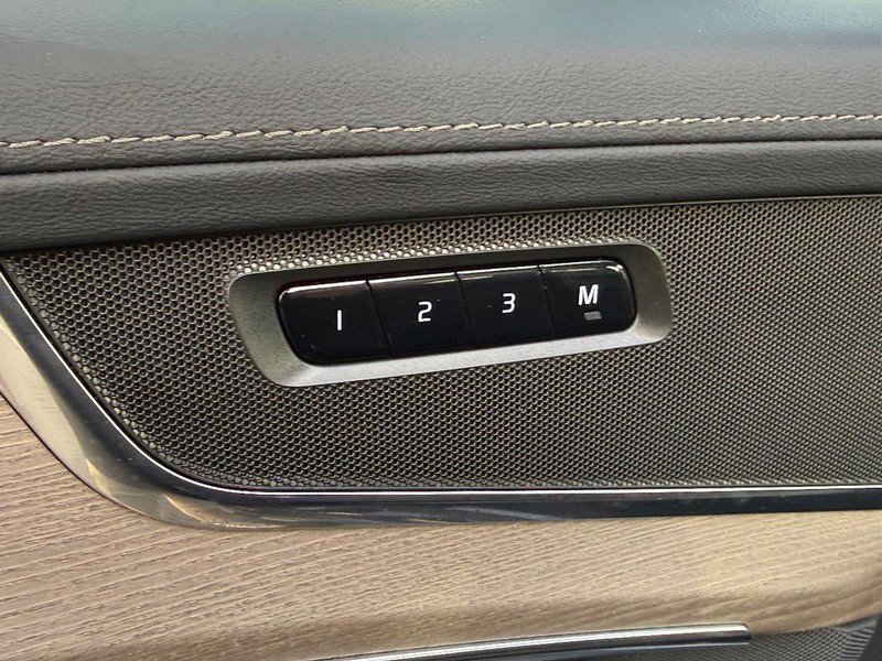 Certified 2025 Volvo XC90 B5 Plus image 16