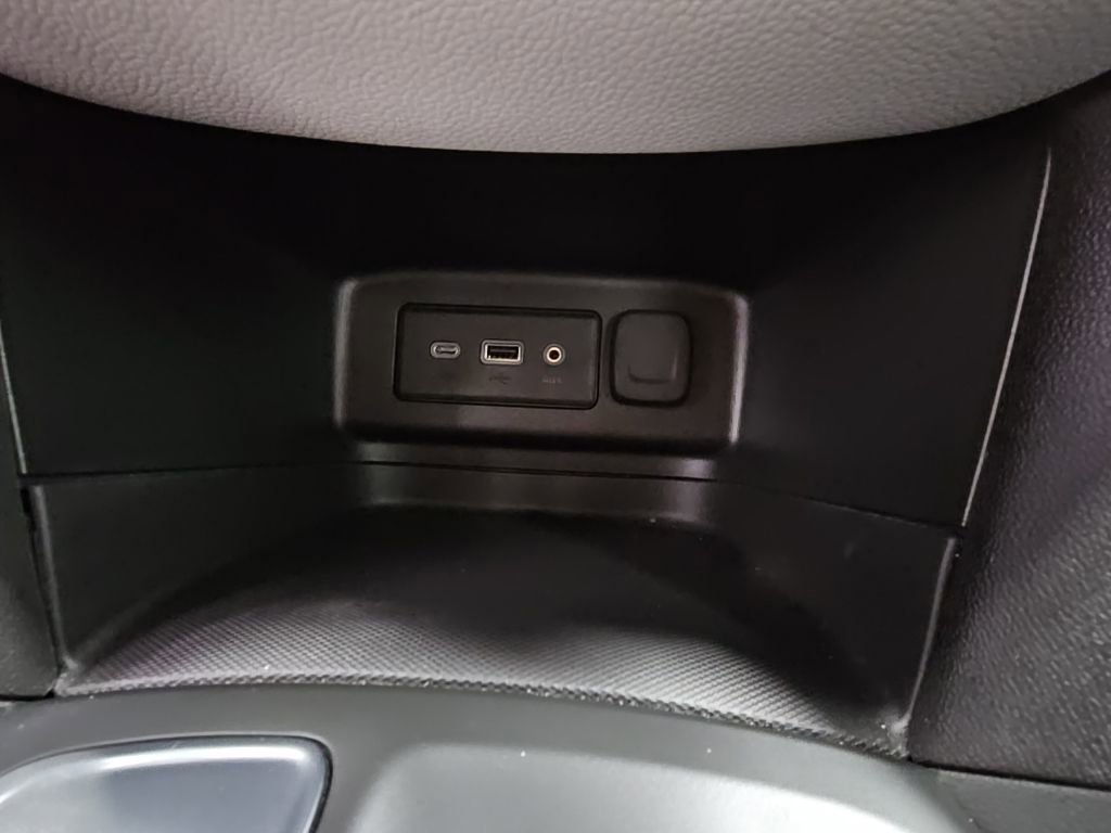 Used 2023 Chevrolet Equinox LS w/ Midnight Edition image 19