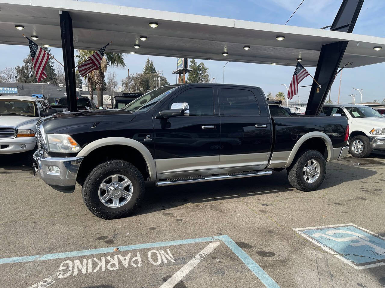 Used 2010 Dodge Ram 2500 Truck Laramie w/ Protection Group AWD/4WD image 2