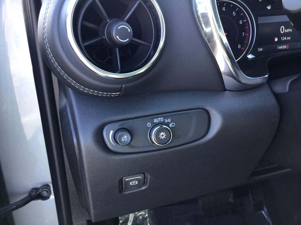 Used 2025 Chevrolet Blazer LT image 17