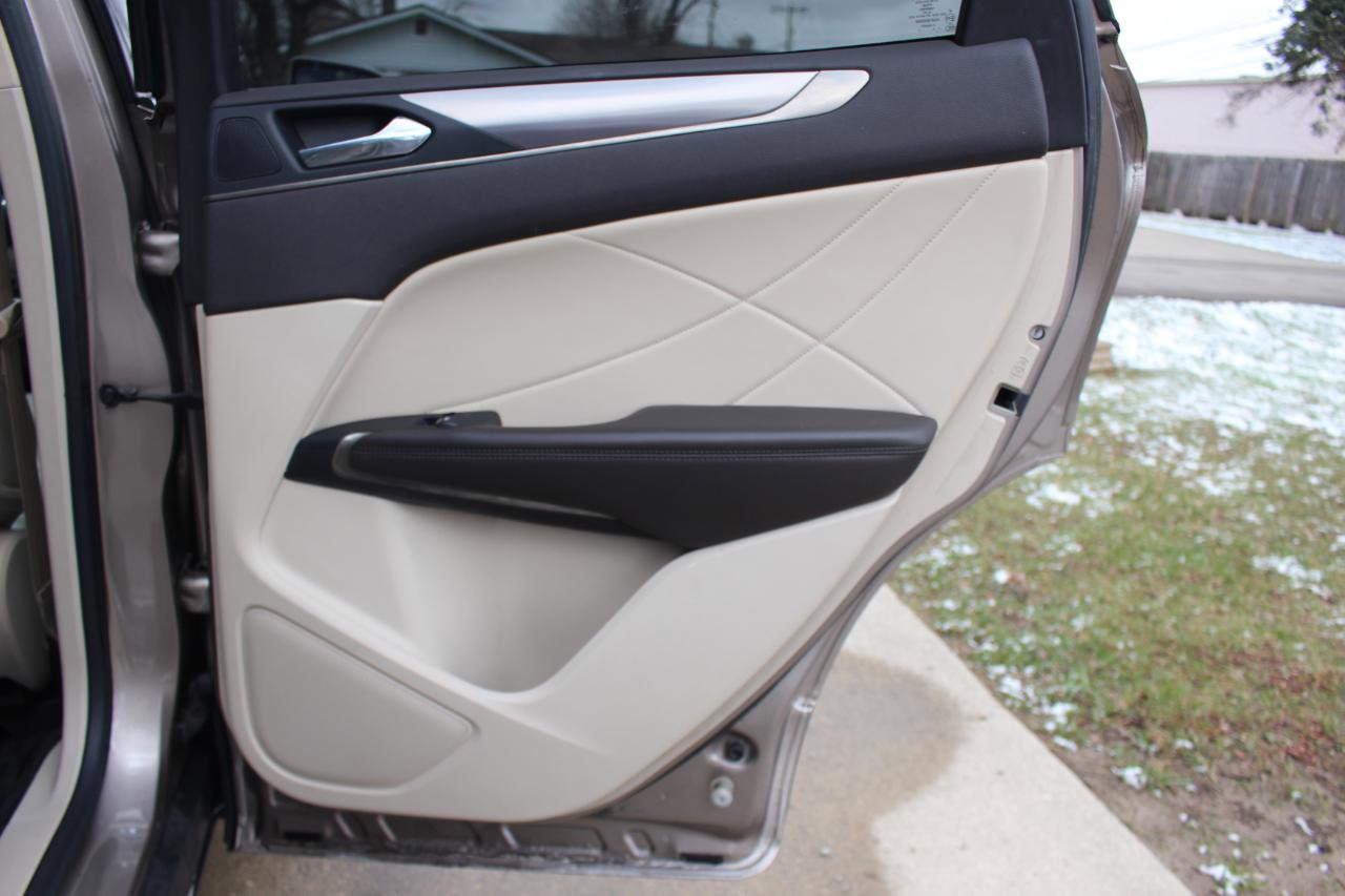 Used 2018 Lincoln MKC Premiere image 31