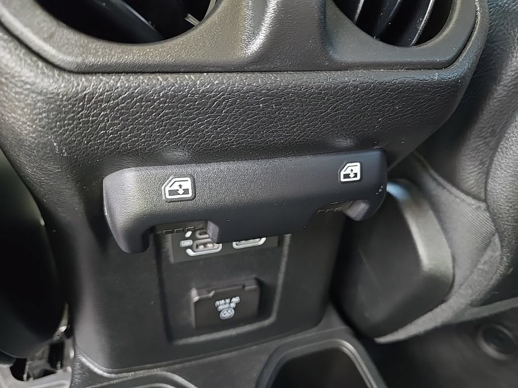 Used 2023 Jeep Gladiator Rubicon w/ Cold Weather Group AWD/4WD image 46