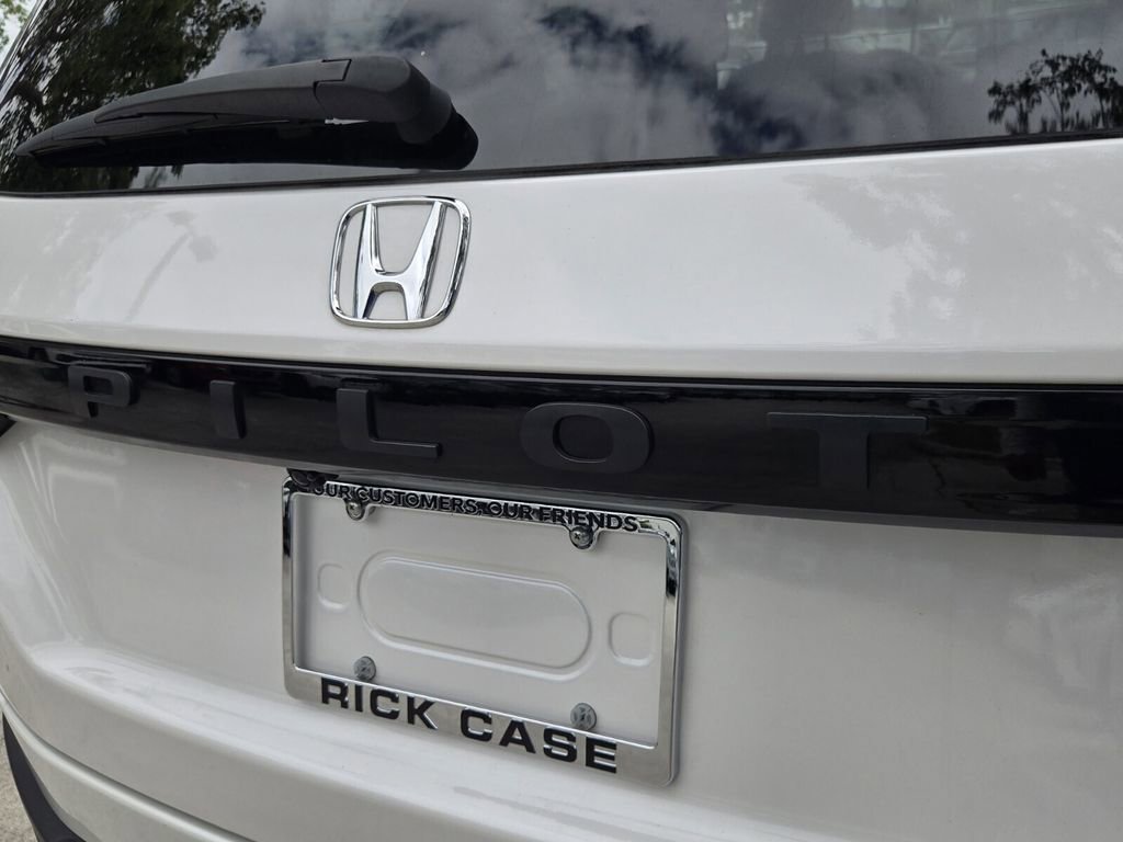Certified 2025 Honda Pilot EX-L image 13