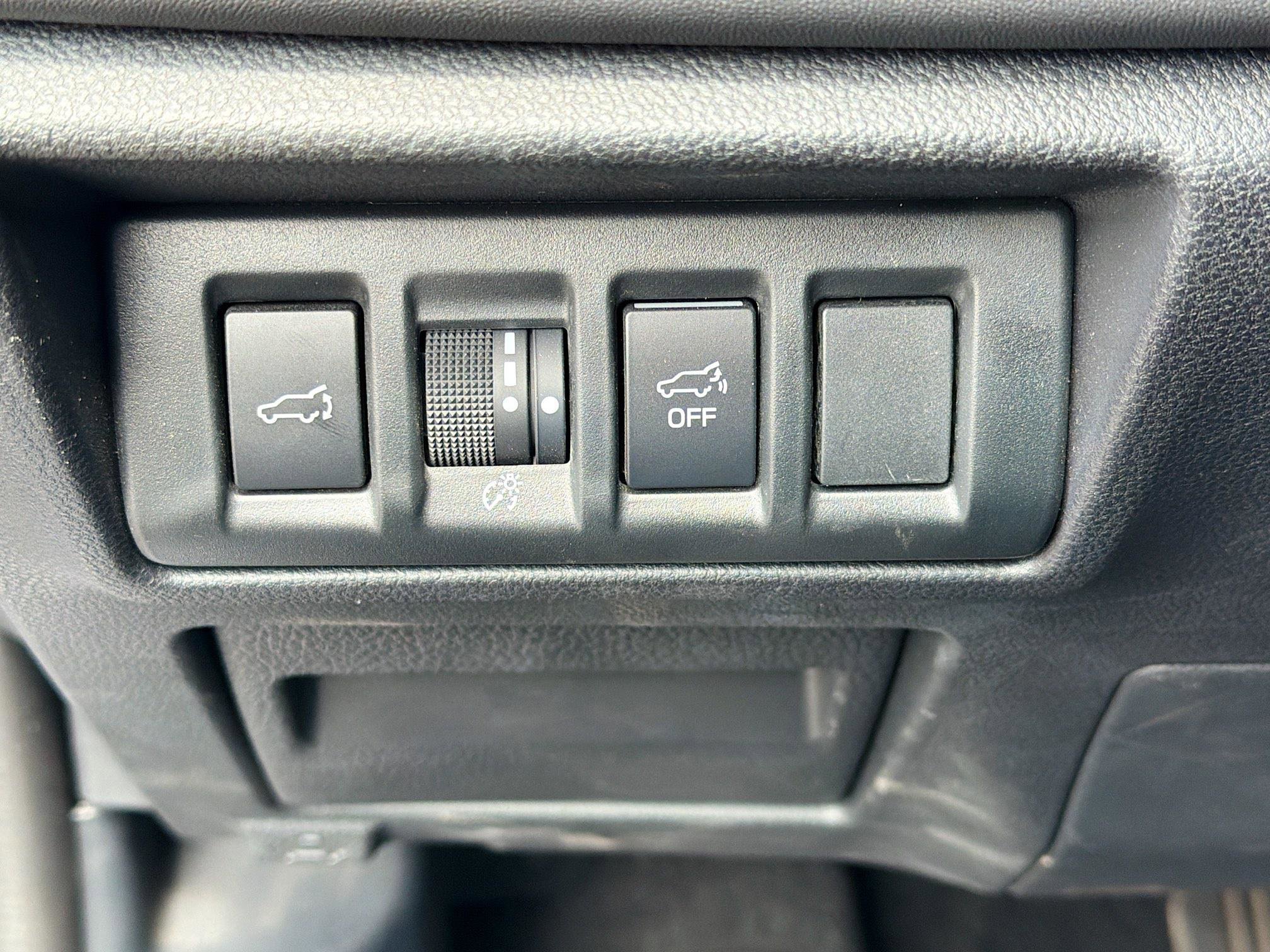 Certified 2025 Subaru Outback Limited w/ Popular Package #2 image 35