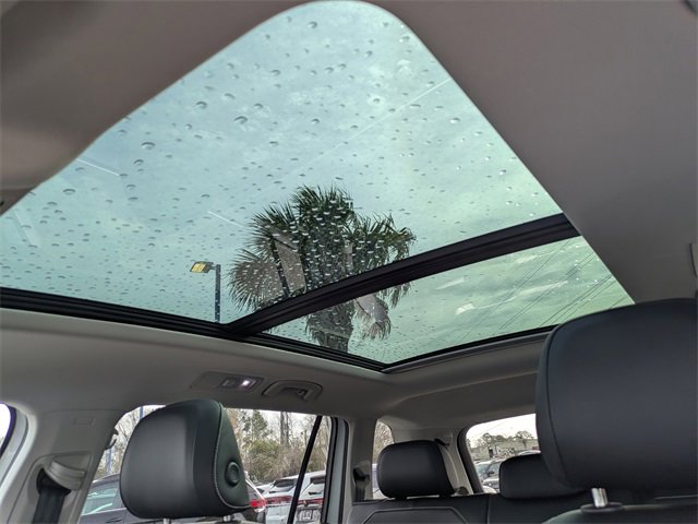 Certified 2023 Volkswagen Tiguan SE w/ Panoramic Sunroof Package image 22