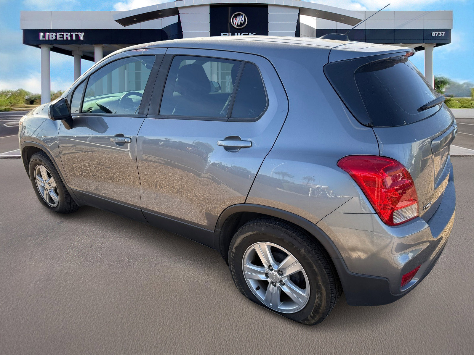 Used 2020 Chevrolet Trax LS image 3