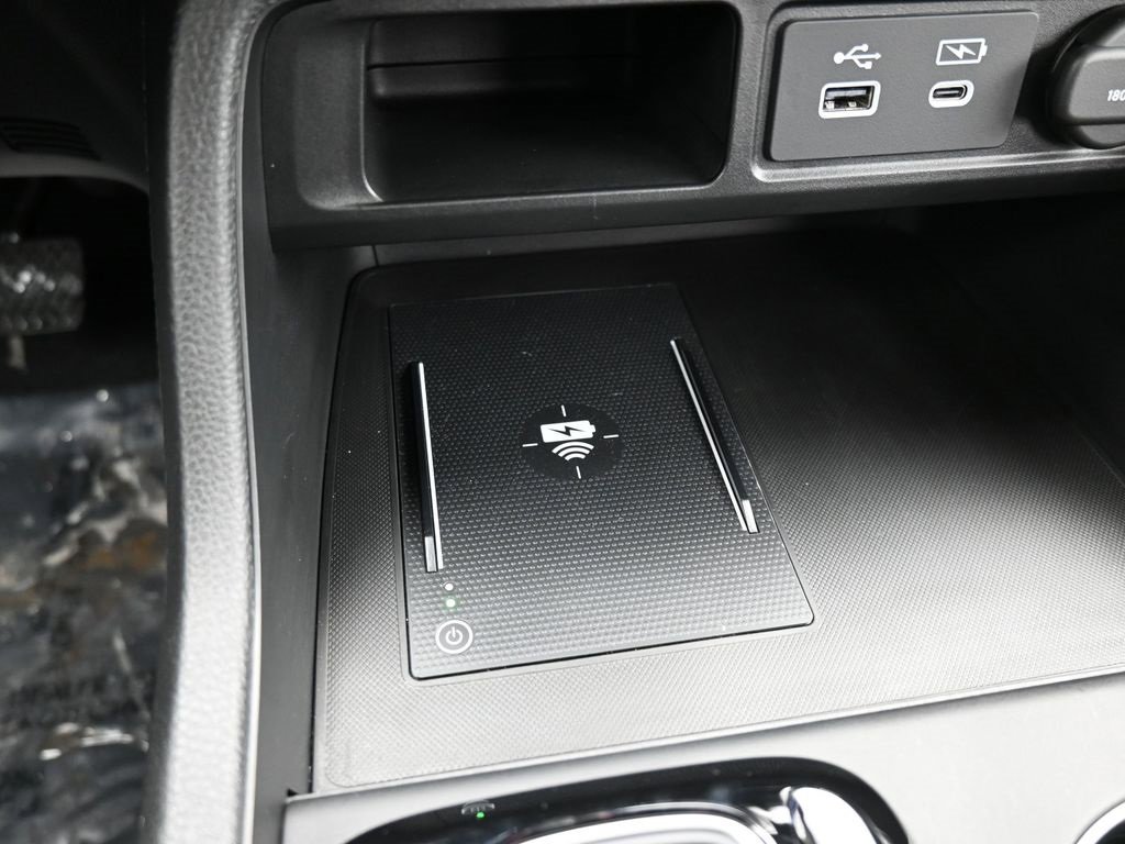 Certified 2025 Honda Pilot Black Edition image 49