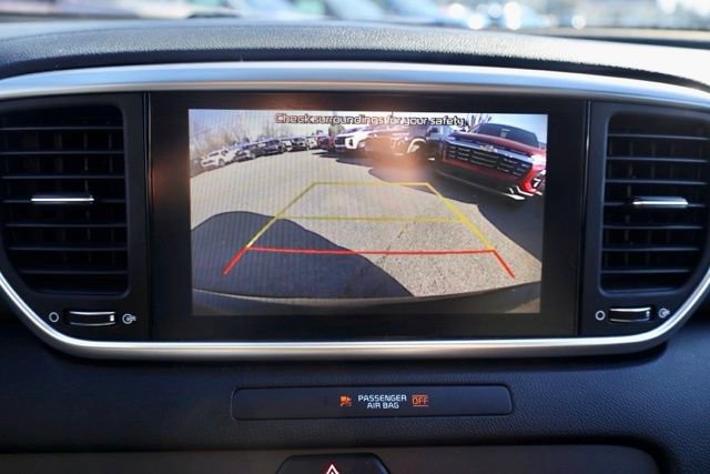 Used 2022 Kia Sportage LX image 3