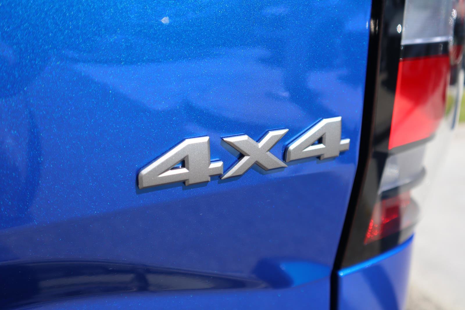 New 2026 Nissan Frontier 4x4 Crew Cab image 8