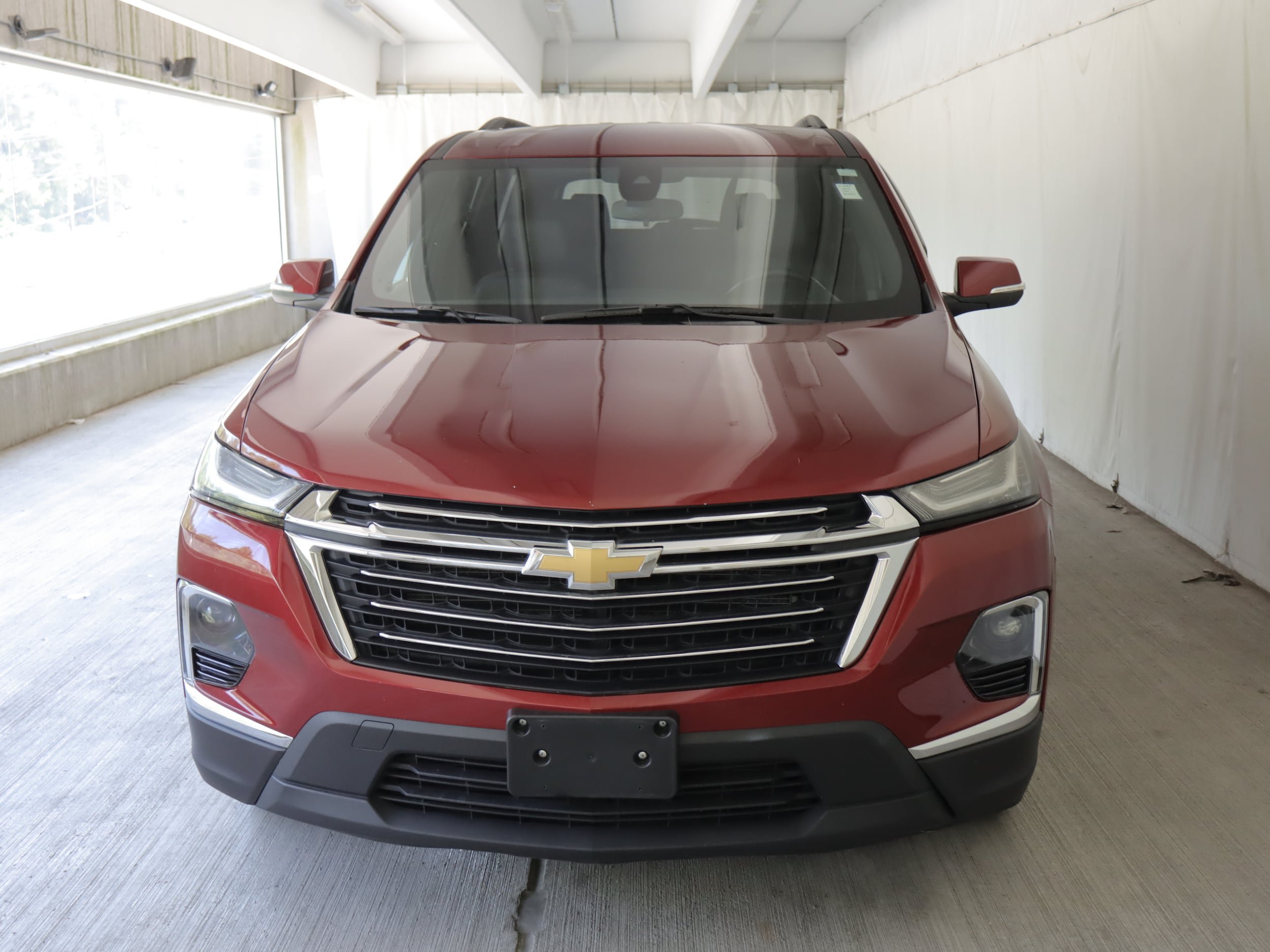 Used 2023 Chevrolet Traverse LT AWD/4WD image 3