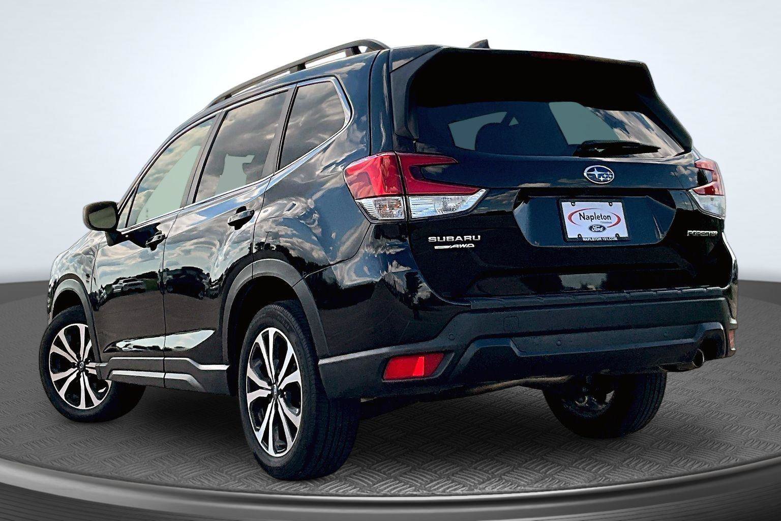 Used 2023 Subaru Forester Limited AWD/4WD image 14