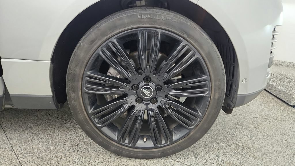 Used 2019 Land Rover Range Rover Supercharged AWD/4WD image 45