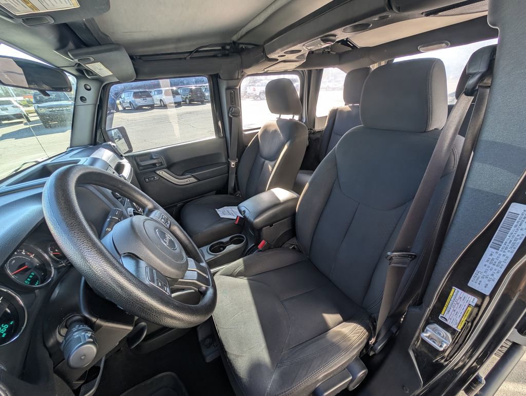 Used 2016 Jeep Wrangler Unlimited Sport image 13
