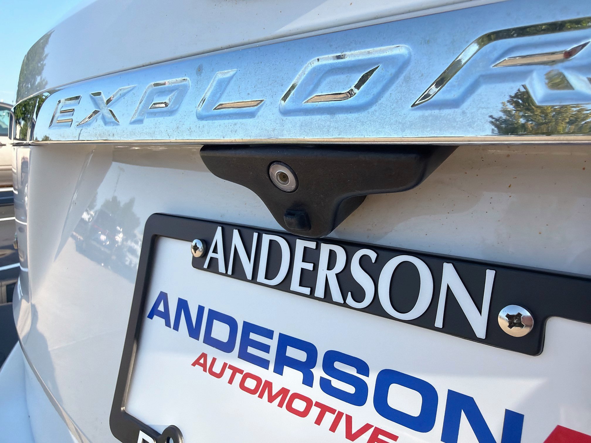 Used 2016 Ford Explorer XLT w/ Equipment Group 202A AWD/4WD image 7