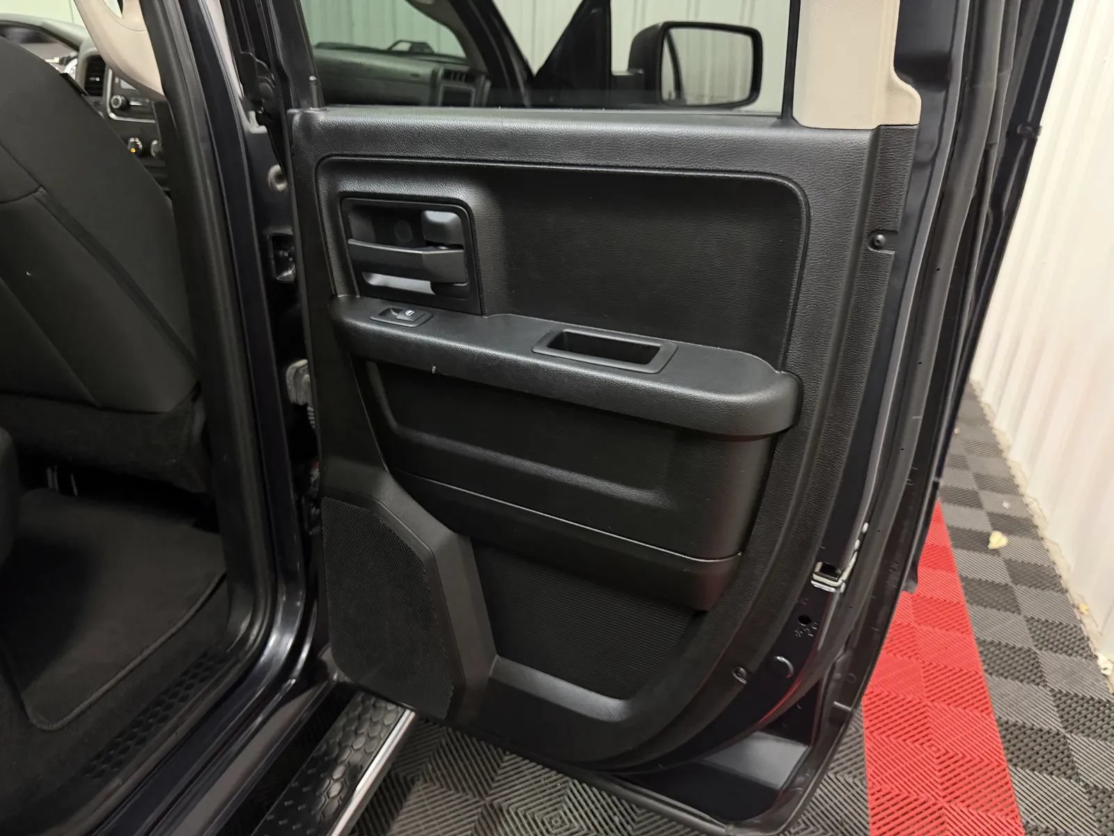 Used 2019 RAM 1500 Tradesman w/ Chrome Plus Package RWD image 40