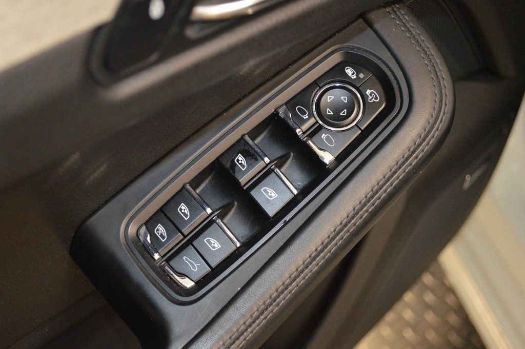 Certified 2017 Porsche Macan GTS image 18