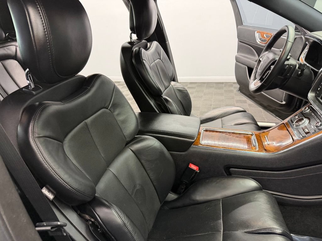 Used 2017 Lincoln Continental Select AWD/4WD image 51
