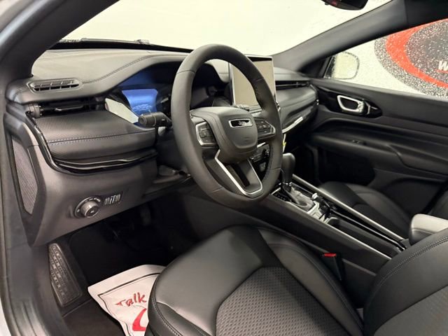 New 2026 Jeep Compass Latitude image 12