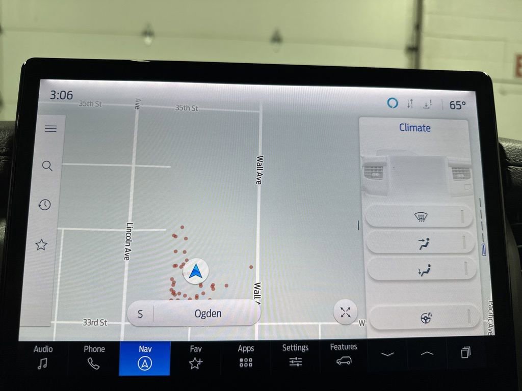 Used 2023 Ford Expedition Max XLT image 27