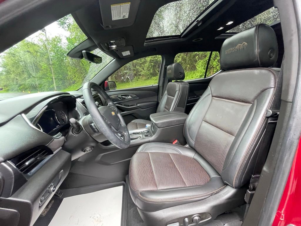 Used 2023 Chevrolet Traverse High Country w/ LPO, Floor Liner Package AWD/4WD image 32