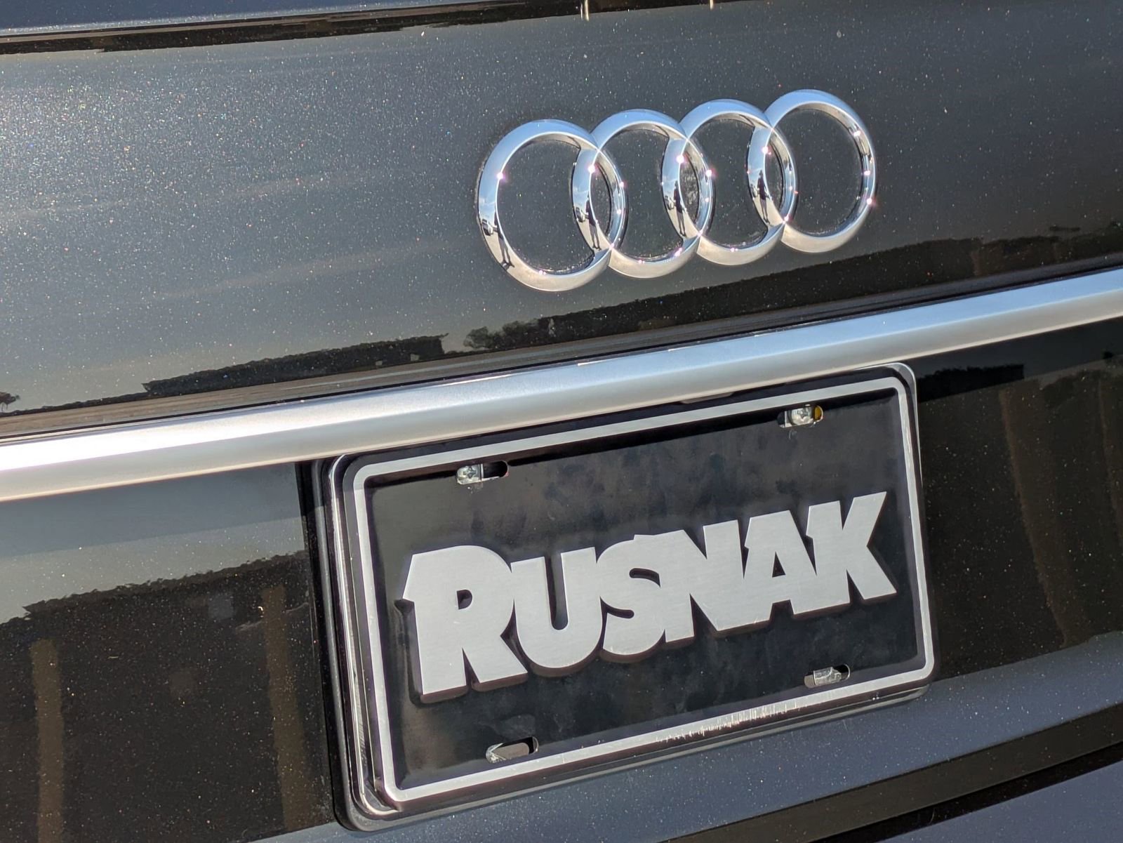 Used 2023 Audi Q5 e Premium w/ Convenience Package image 19