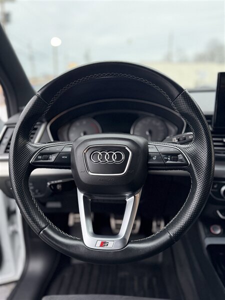 Used 2021 Audi SQ5 Premium image 34